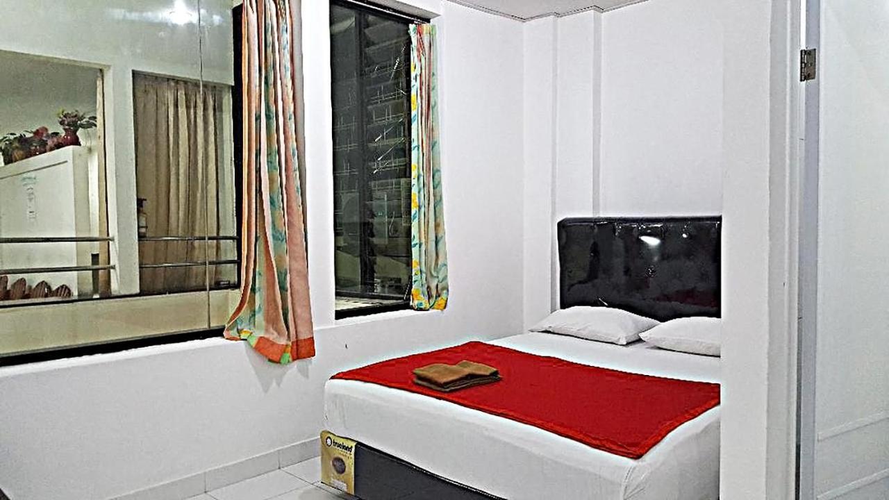 Mitra Hotel Γιογκιακάρτα Εξωτερικό φωτογραφία