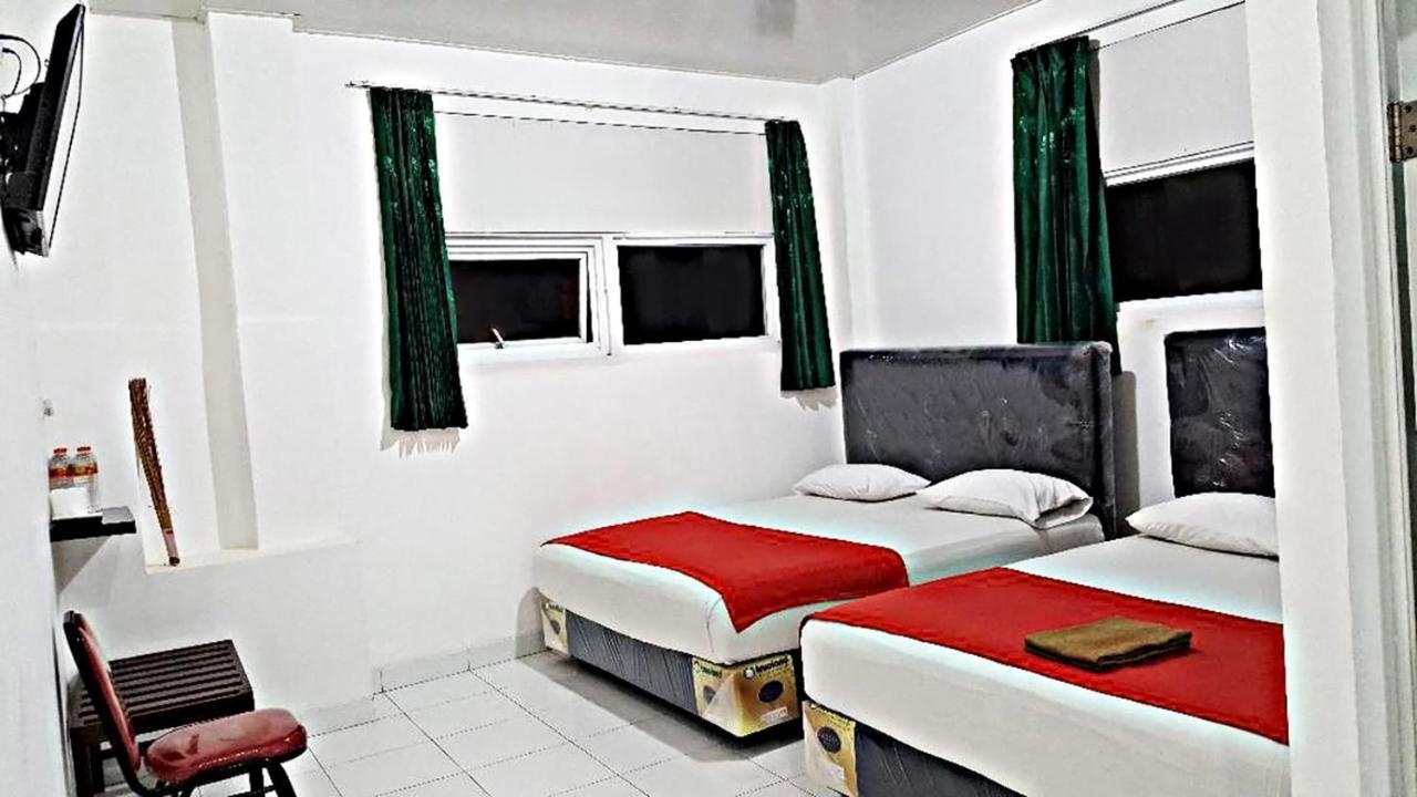 Mitra Hotel Γιογκιακάρτα Εξωτερικό φωτογραφία
