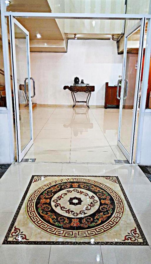 Mitra Hotel Γιογκιακάρτα Εξωτερικό φωτογραφία